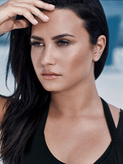 Demi Lovato – Fabletics Photoshoots 2017 фото №963087