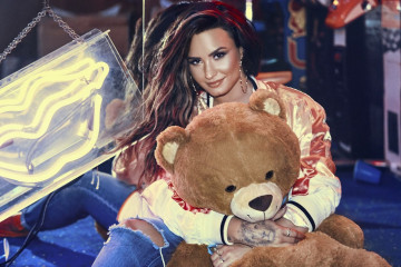 Demi Lovato – Photoshoot for Sorry Not Sorry, July 2017 фото №984088