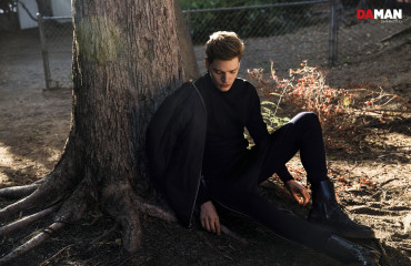 Dominic Sherwood фото №946552