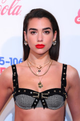 Dua Lipa - Capital FM Jingle Bell Ball 12/09/2017 фото №1022441