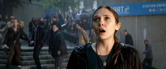 Elizabeth Olsen - Godzilla (2014) фото №1247307