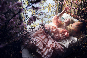 Elle Fanning ~ UK Harper’s Bazaar May 2023 фото №1368271
