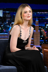 Elle Fanning at The Tonight Show Starring Jimmy Fallon 12/11/23 фото №1383095