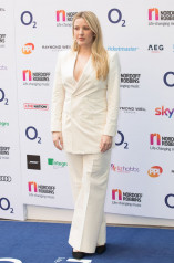 Ellie Goulding - O2 Silver Clef Awards in London 07/06/2018 фото №1085913