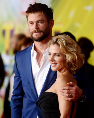 Elsa Pataky and Chris Hemsworth – “Thor: Ragnarok” Premiere in Los Angeles  фото №1002710