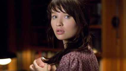 Emily Browning фото №883748