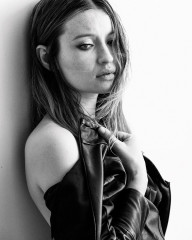 Emily Browning фото №883750