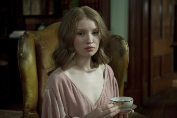 Emily Browning фото №709959