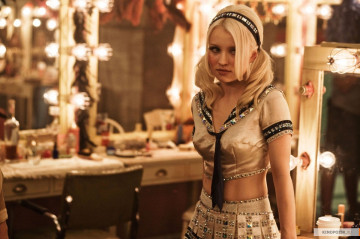Emily Browning фото №883749