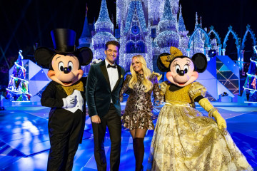 Emma Bunton - Wonderful World of Disney Magical Holiday Celebration! (2019) фото №1239371