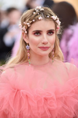 Emma Roberts – 2019 Met Gala фото №1169664