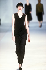 Erin OConnor ~ Louis Vuitton Fall 1998 фото №1361267