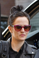 Eva Green - in a motorcycle leather jacket in NYC фото №975005