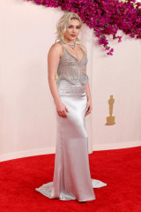 Florence Pugh – Oscars 2024 Red Carpet фото №1390795