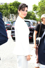 Gemma Arterton – Christian Dior Show in Paris  фото №979374