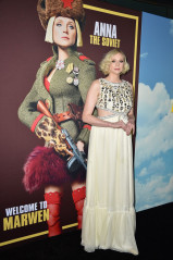 Gwendoline Christie – “Welcome To Marwen” Premiere in Los Angeles  фото №1124615