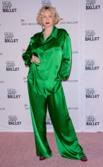 Gwendoline Christie at 2018 Ballet Fall Gala in New York 09/27/2018   фото №1104648