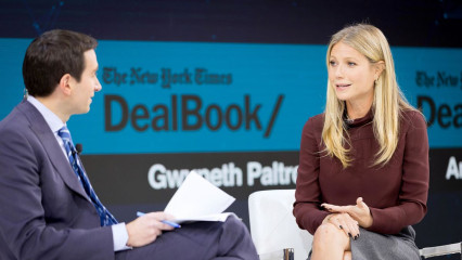 Gwyneth Paltrow - New York Times Dealbook Conference in NY 11/06/2019 фото №1231358