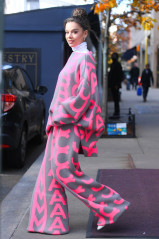 Hailee Steinfeld-Leaves Her Hotel in New York фото №1323973