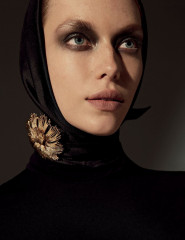 Hannah Ferguson - Vogue Arabia фото №1157914