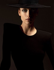 Hannah Ferguson - Vogue Arabia фото №1157912