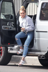 Hilary Duff is seen in Studio City | 01.03.2020 фото №1274285