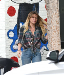 Hilary Duff with Boyfriend Matthew Koma at Alfred in Los Angeles фото №935189