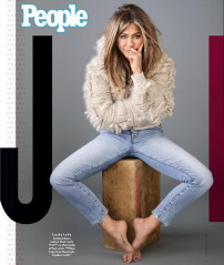 Jennifer Aniston by Peggy Sirota for People // 2021 фото №1301366