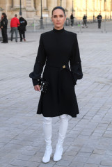 Jennifer Connelly – Louis Vuitton Show at Paris Fashion Week 3/7/ 2017 фото №946133