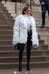 Jennifer Lopez – Schiaparelli SS2024 Show at Paris Fashion Week фото №1386048