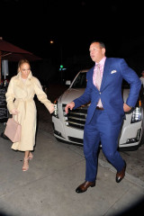 Jennifer Lopez and Alex Rodriguez at Craig’s restaurant in West Hollywood фото №1058666