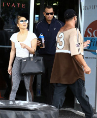 Jennifer Lopez and Alex Rodriguez in Miami фото №957581
