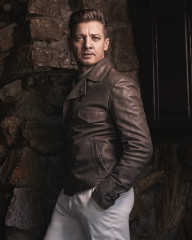 Jeremy Renner - Esquire Photoshoot by John Russo 09/13/2017 фото №1054739