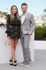 Jeremy Renner at 70th Annual Cannes Film Festival фото №970933