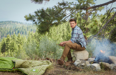 Jeremy Renner by John Russo for Amazon Collaboration The Outdoorsman (2019) фото №1210069