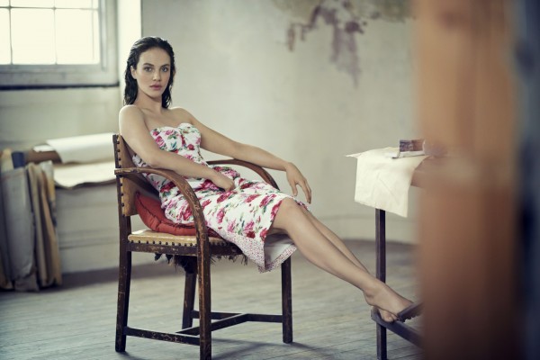 Jessica Brown Findlay - Vogue UK May 2014 by Boo George фото №1016734
