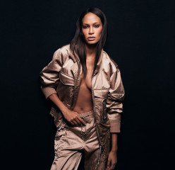 Joan Smalls for BOSS S/S 2022 by Mikael Jansson фото №1377041