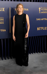 Jodie Foster – Screen Actors Guild Awards 2024 in Los Angeles фото №1389698
