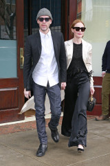 Kate Bosworth and Michael Polish checking out of the Greenwich Hotel in NY фото №1054311