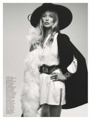 Kate Moss – British Vogue Magazine May 2019 Issue фото №1158734