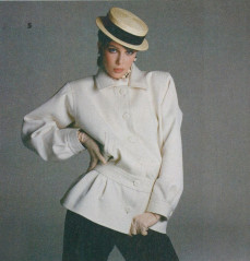Kelly LeBrock ~ US Vogue April 1981 by Francesco Scavullo фото №1373630