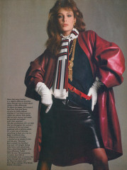 Kelly LeBrock ~ US Vogue April 1981 by Francesco Scavullo фото №1375432