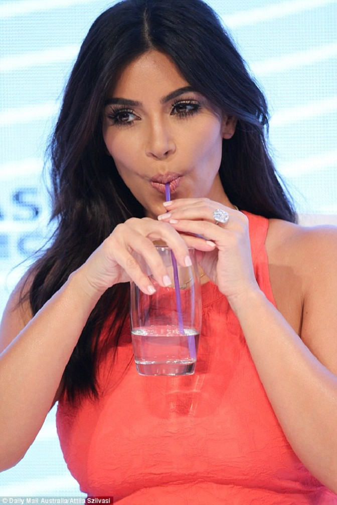 Ким Кардашян (Kim Kardashian)
