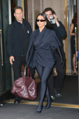 Kim Kardashian - Out in New York 10/05/2021 фото №1319756