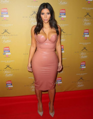 Kim Kardashian фото №832391