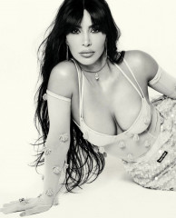 Kim Kardashian - Vogue Italy, July 2023 фото №1382010