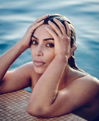 Kim Kardashian – Elle Magazine (April 2018) фото №1057955