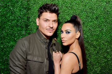 Kim Kardashian – KKW x Mario Dinner at Jean-Georges Beverly Hills  фото №1058457