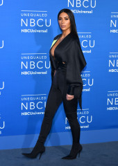 Kim Kardashian – NBCUniversal Upfront in NYC фото №965042