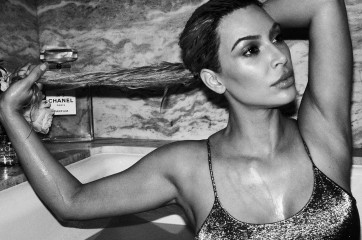 Kim Kardashian | VIOLET GREY фото №1012973